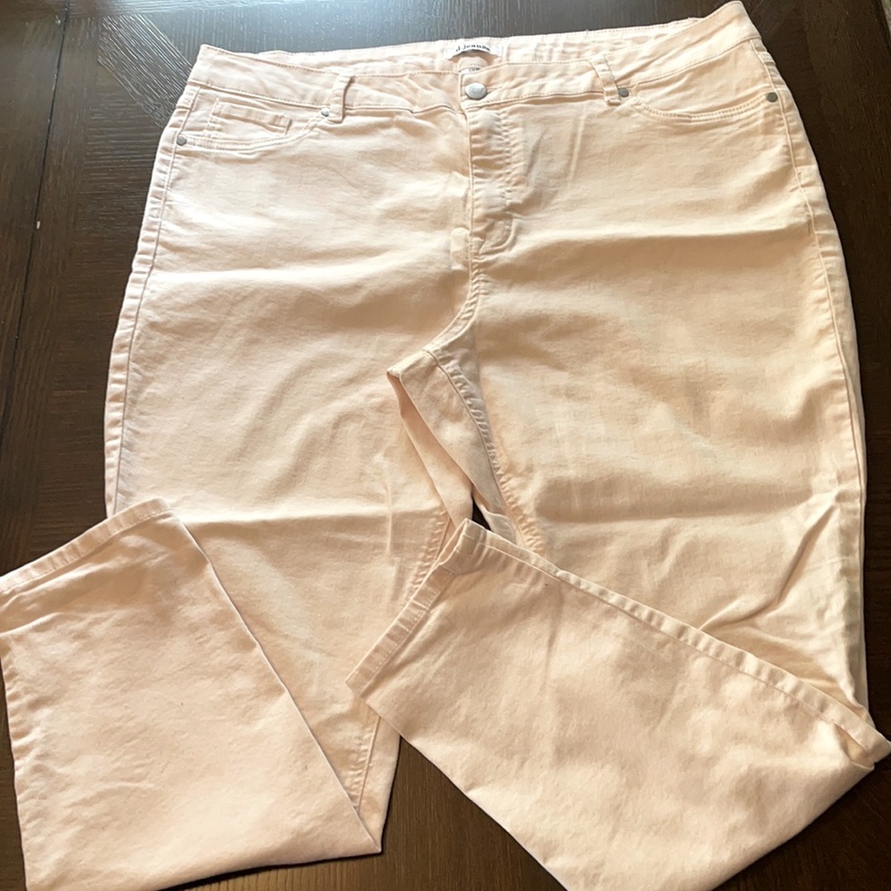 Very light pink/blush plus size jeans by D.Jeans